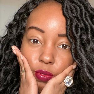 Meet your Posher, Yolanda